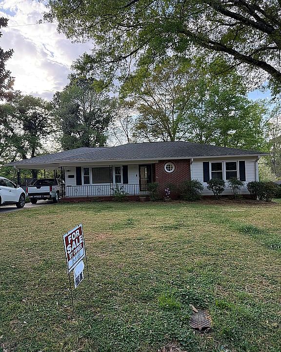 1st image of 218 Flora Ave SE