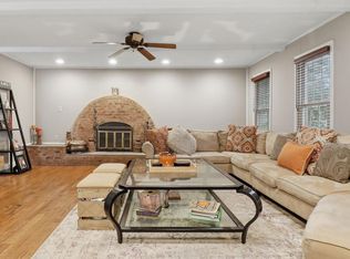 15501 Peach Leaf Ln, Gaithersburg, MD 20878