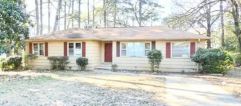 908 Charles Ct