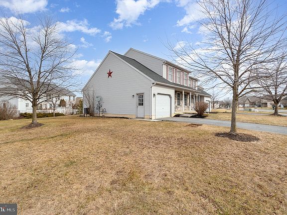 4th image of 3478 Green Leaf Dr