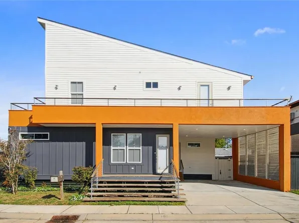 8 Homerun Ln, Metairie, LA 70003