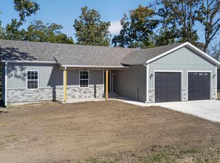 22715 Lake Ridge Dr, Warsaw, MO 65355