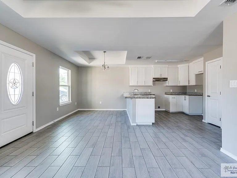 2107 Carlos Ave #A — Photo 8