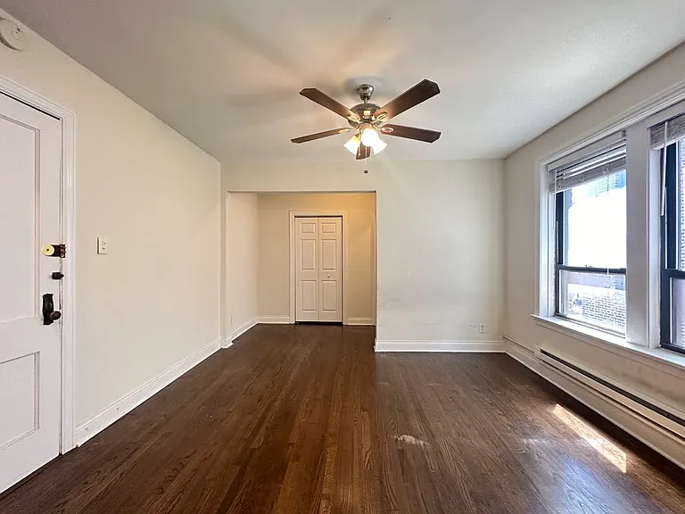 3345 N Marshfield Ave #604 — Photo 9