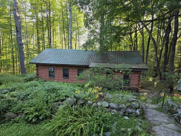 135 Little Hill Road, Webster, NH 03303