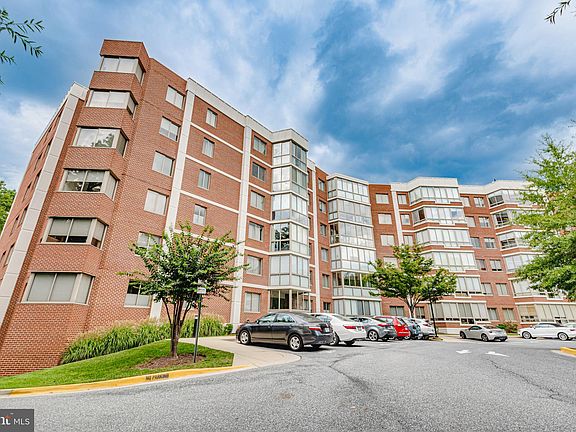 4th image of 940 Astern Way Unit 208