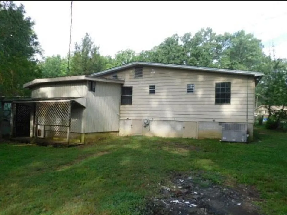 821 Desoto Pl