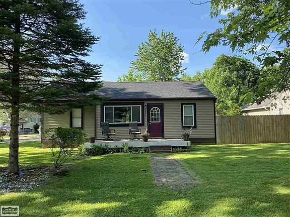 3rd image of 4052 Chenlot Ln