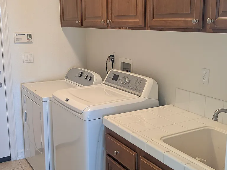 2133 Twain Ave — Photo 37