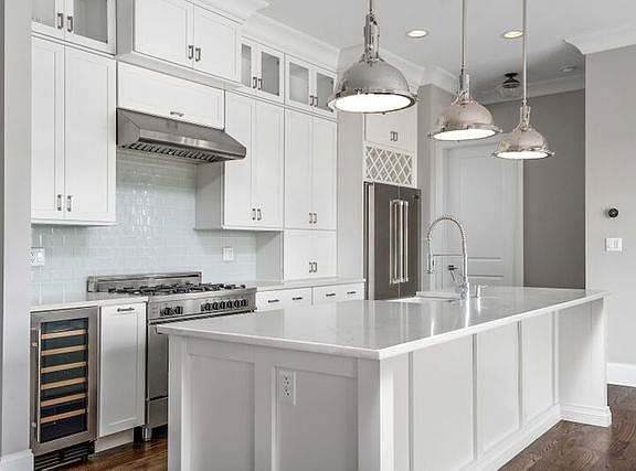5th image of 4802 N Bell Ave #402