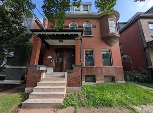 3805 Hartford St, Saint Louis, MO 63116