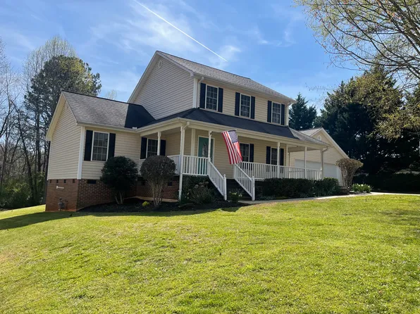 102 Claremont Ct, Easley, SC 29642