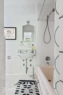 Sold by Garfield Realty  | media 5