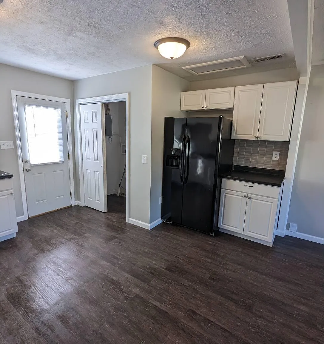 872 Foley Drive — Photo 3