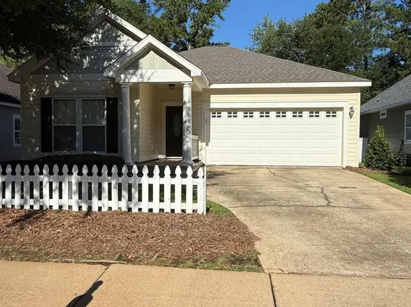 118 Lilac Ln, Dothan, AL 36305