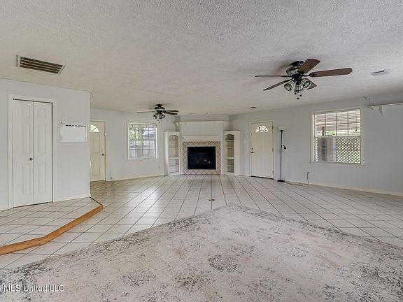 2nd image of 9124 Wire Rd
