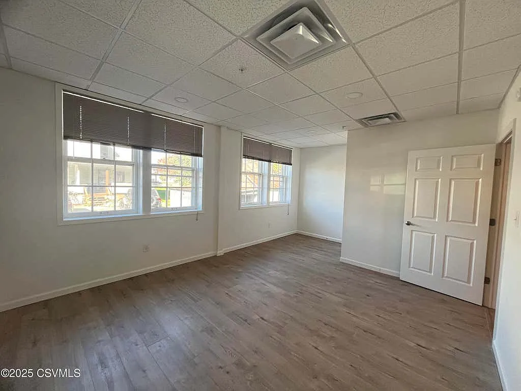 3 bed, 1922 sqft, $1,200 — Photo 4