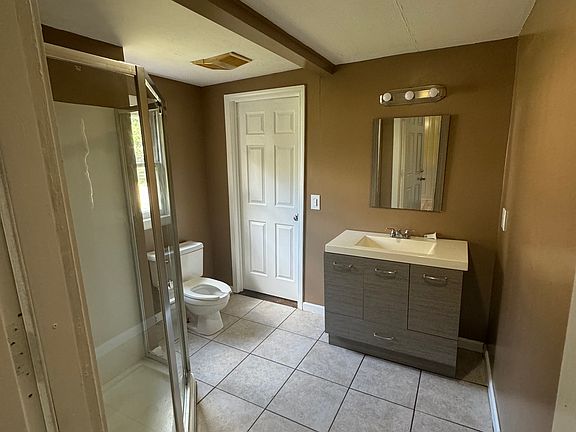 5th image of 2902 Barwood Dr