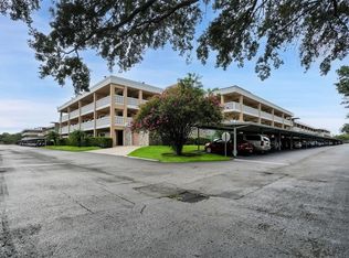 4920 Locust St NE APT 104, Saint Petersburg, FL 33703