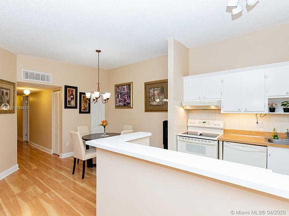 5th image of 9556 N Belfort Cir #203