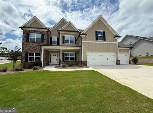 76 Hidden Fields Way, Hoschton, GA 30548