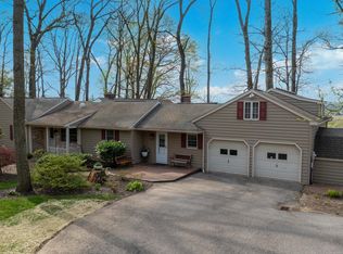 121 Woodland Rd, York, PA 17403