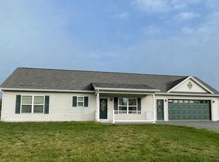 29 Meadow Dr, Waterville, ME 04901