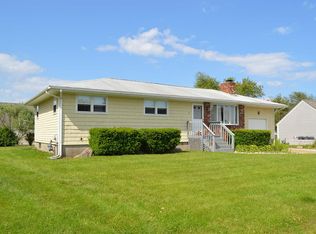 25 Exeter Blvd, Narragansett, RI 02882