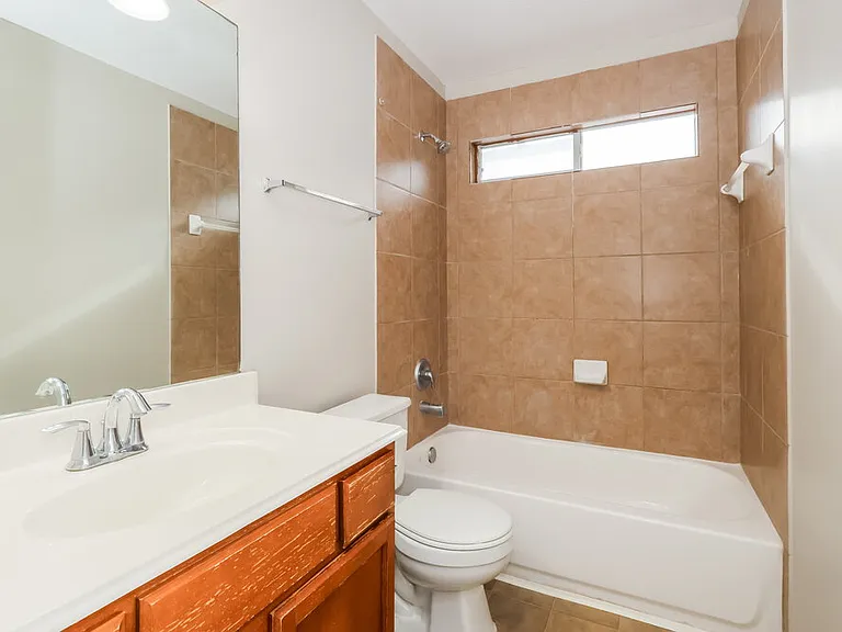 4018 Falvel Shadow Creek Dr — Photo 15