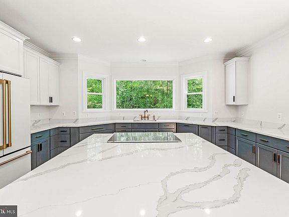 5th image of 6001 Copper Mill Dr
