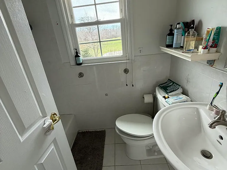 41 Dwight Dr — Photo 9