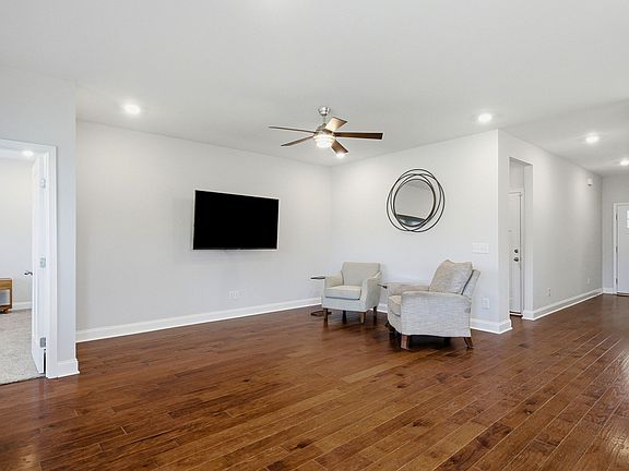 5th image of 359 Mattieton Ln
