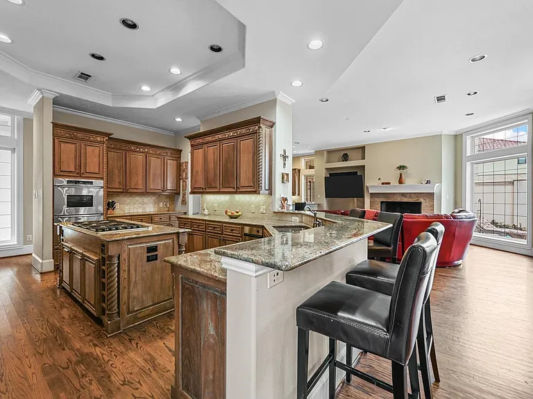3320 Harvard Ave — Photo 12