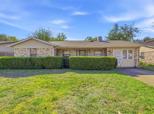 2320 Meadow Crst, Irving, TX 75060