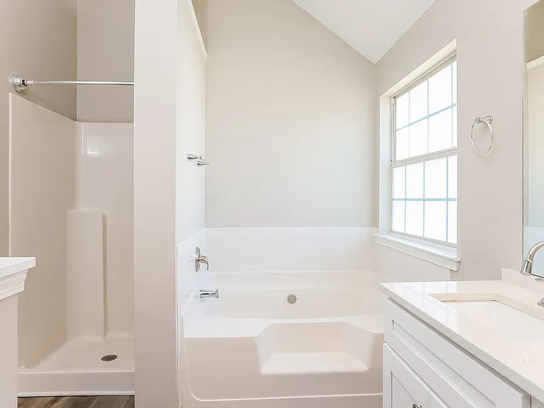 922 Tara Bnd — Photo 11