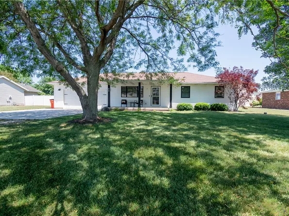 55 Roley Ests, Sullivan, IL 61951