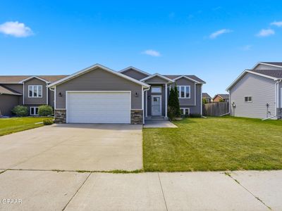 5430 Mac Dr, Grand Forks, ND, 58201