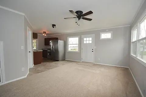 E Circle Dr — Photo 5