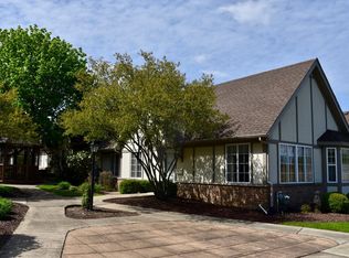 1832 Willow Circle Dr #1832, Crest Hill, IL 60403
