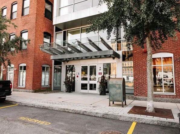 21 Wormwood St Unit 319, Boston, MA 02210