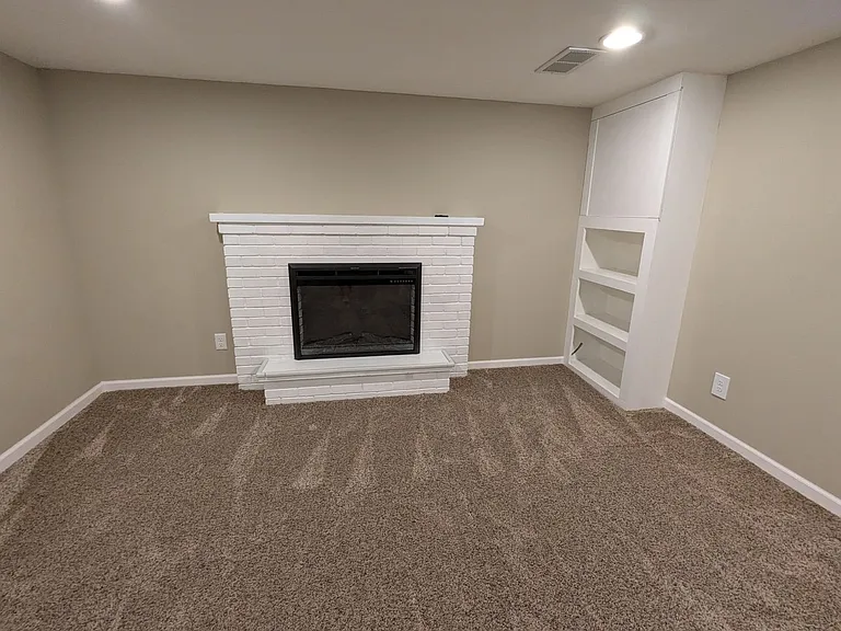 6228 Newton Ave S — Photo 32