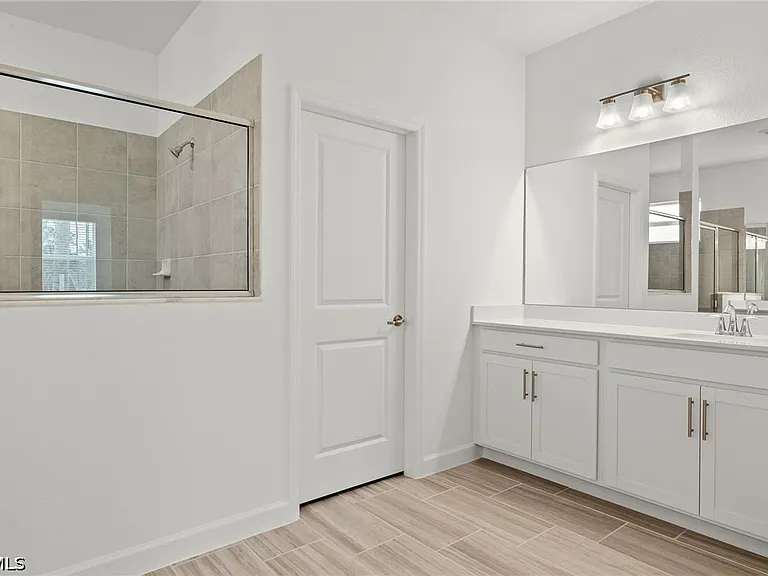 15222 Jadestone Dr — Photo 17