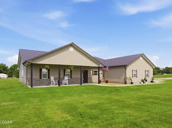 9615 County Ln #116, Carthage, MO 64836