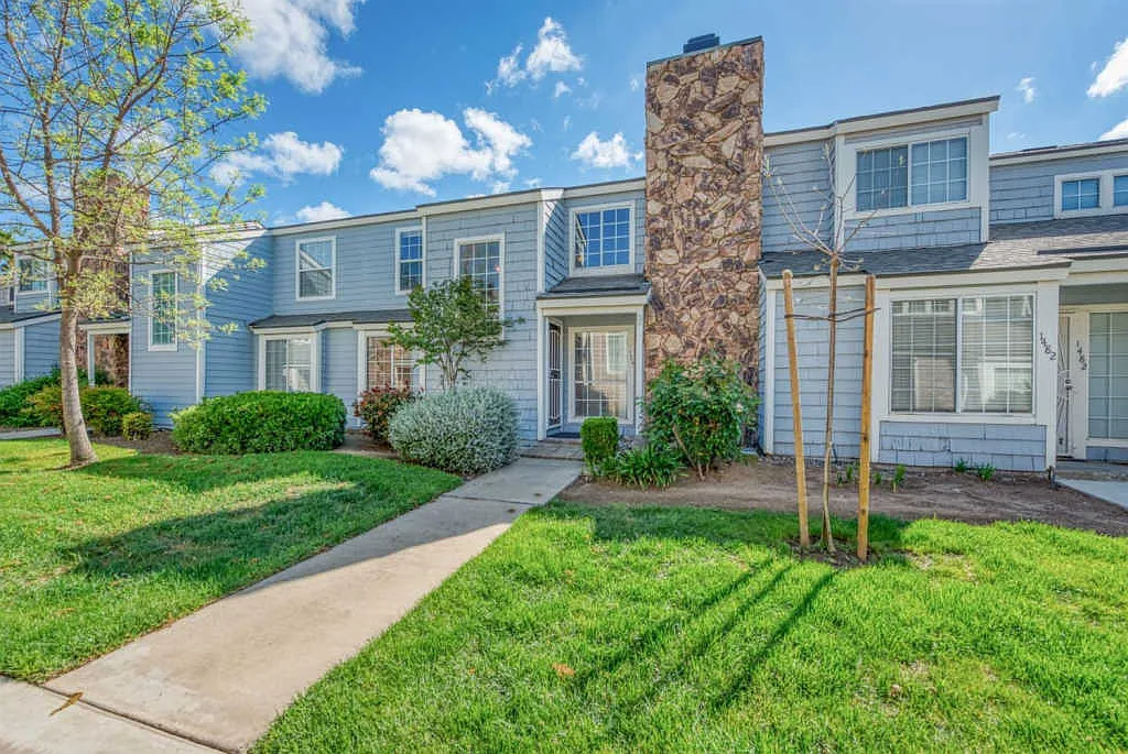 1478 Mayflower Way photo 1