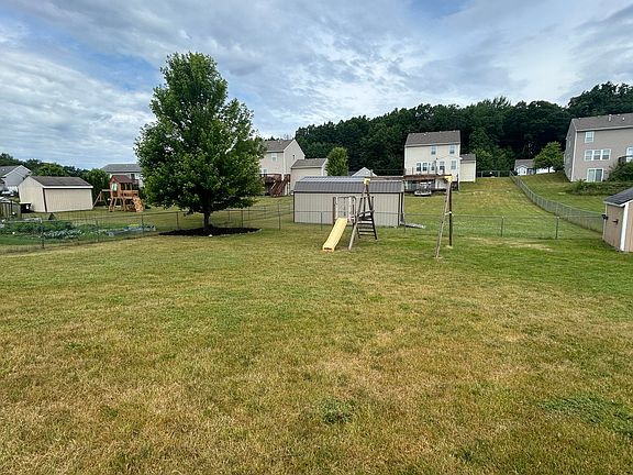 5th image of 11341 Taunton Dr SE
