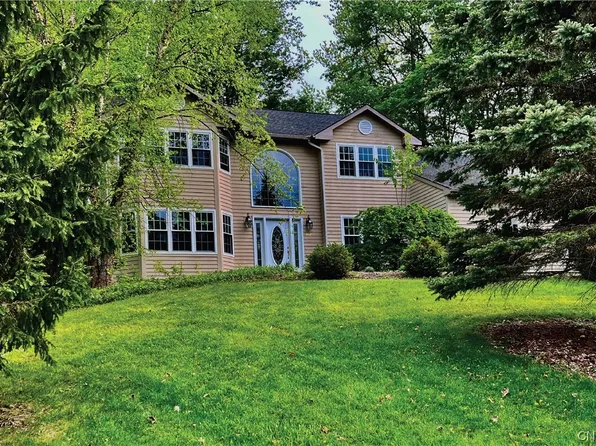 7882 E Ridge Pointe Dr, Fayetteville, NY 13066