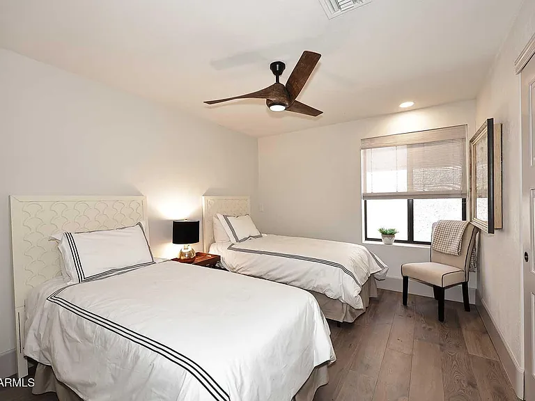 8334 E Jenan Dr — Photo 28