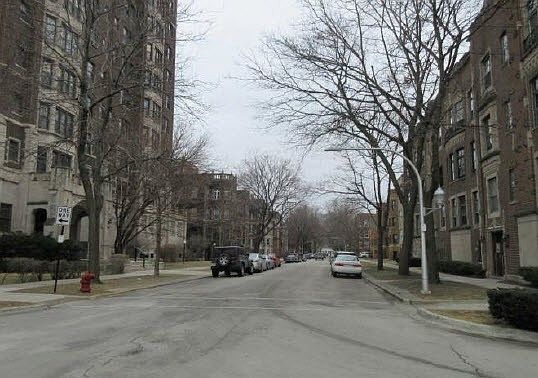 2nd image of 6901 S Oglesby Ave APT 11A