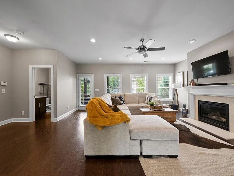1738 Hollingsworth Blvd NW — Photo 9