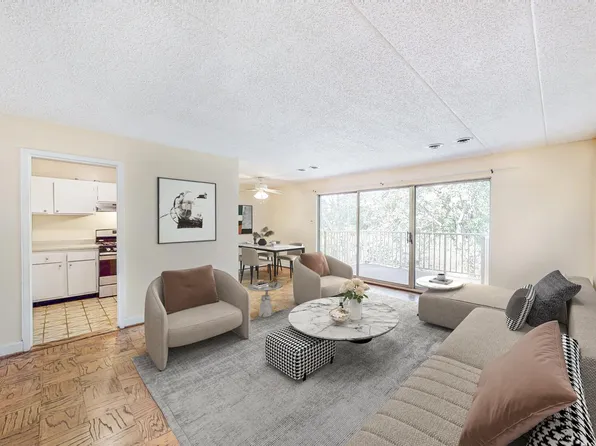 5703 Indian Ct #15, Alexandria, VA 22303